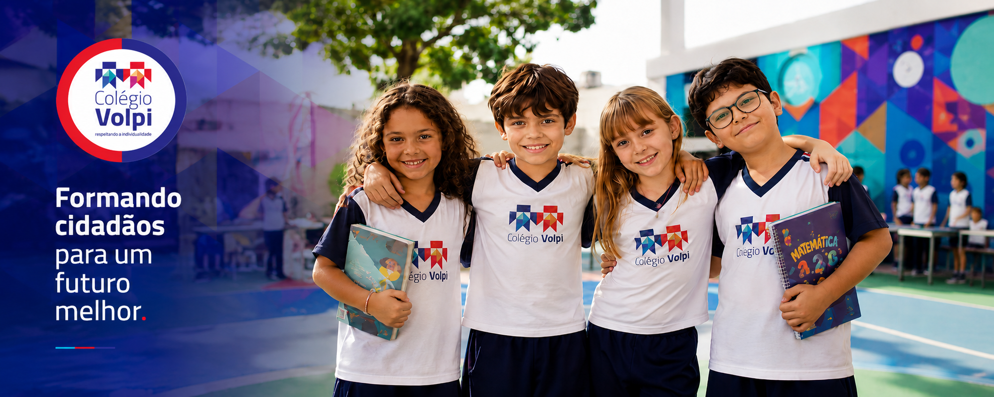 Alunos do Colégio Volpi juntos no pátio. Formando cidadãos para um futuro melhor.